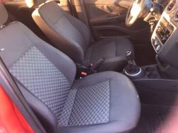 VOLKSWAGEN - GOL - 2014/2015 - Vermelha - R$ 42.800,00