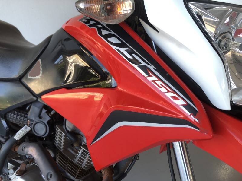 HONDA - NXR 150 - 2013/2014 - Vermelha - R$ 13.800,00