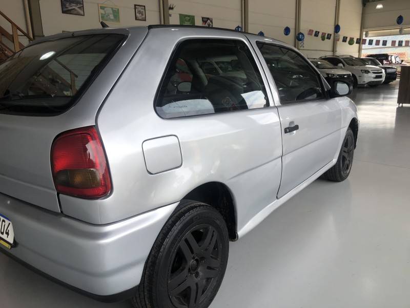 VOLKSWAGEN - GOL - 1996/1996 - Prata - R$ 11.800,00