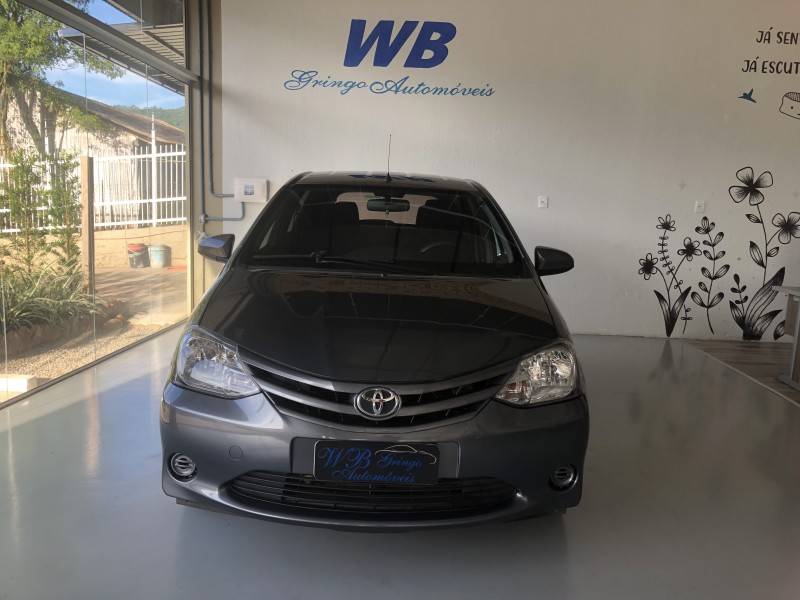 TOYOTA - ETIOS - 2015/2016 - Cinza - R$ 44.800,00