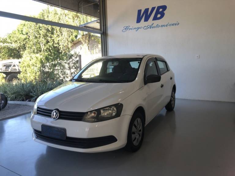 VOLKSWAGEN - GOL - 2013/2014 - Branca - R$ 39.800,00