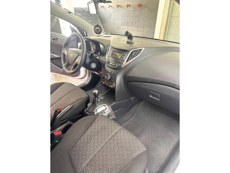 HYUNDAI - HB20 - 2019/2019 - Branca - R$ 55.800,00