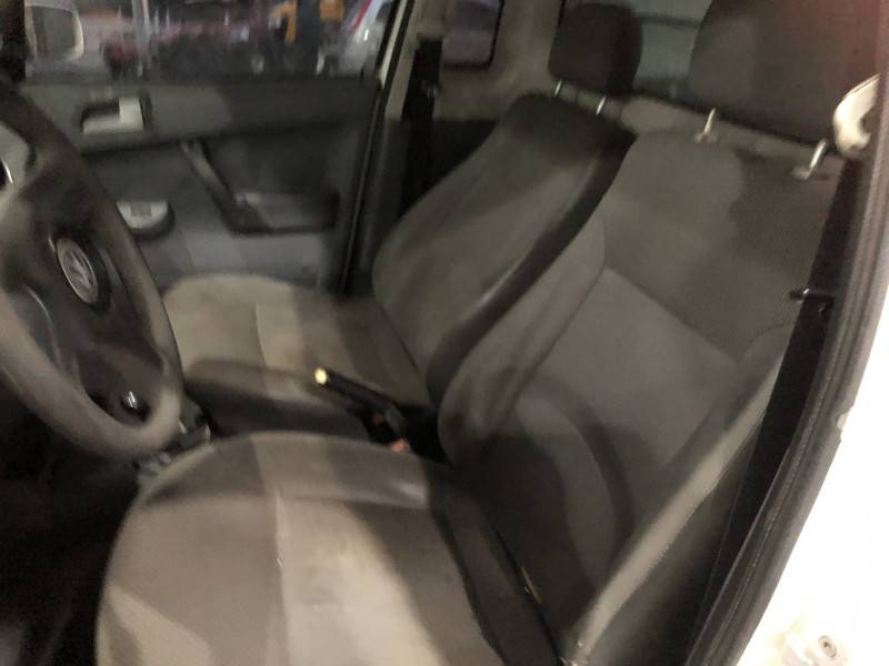 VOLKSWAGEN - SAVEIRO - 2010/2010 - Branca - R$ 35.800,00