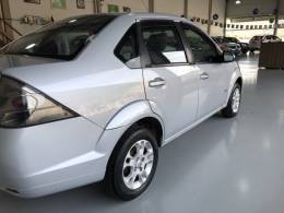 FORD - FIESTA - 2011/2012 - Prata - R$ 36.800,00