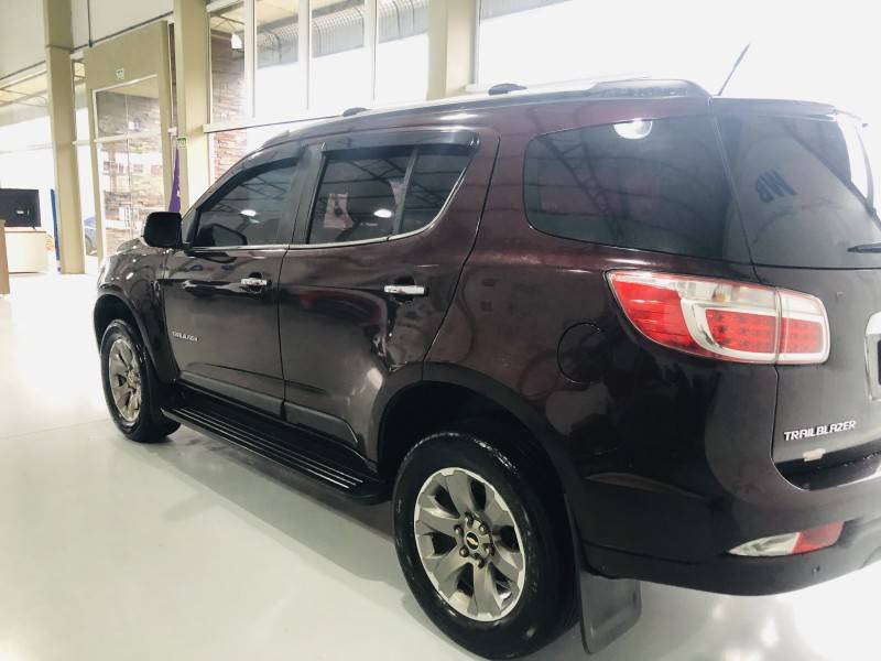 CHEVROLET - TRAILBLAZER - 2021/2022 - Vermelha - R$ 280.000,00