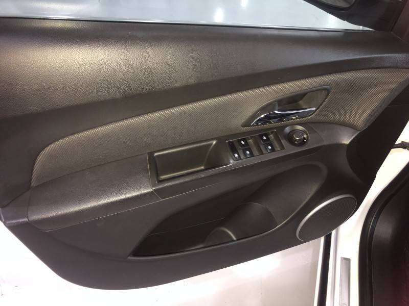 CHEVROLET - CRUZE - 2012/2012 - Branca - R$ 54.800,00