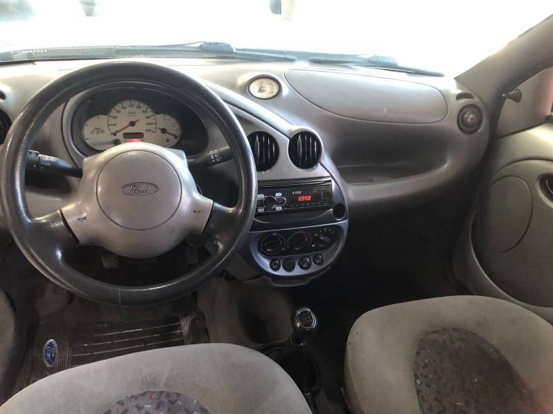 FORD - KA - 2000/2001 - Prata - R$ 10.800,00