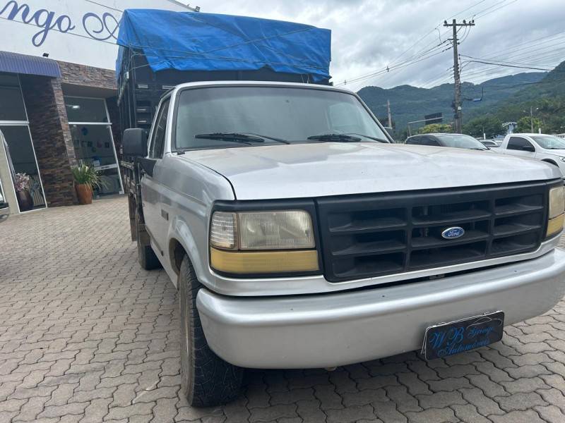 FORD - F-1000 - 1997/1997 - Prata - R$ 69.800,00