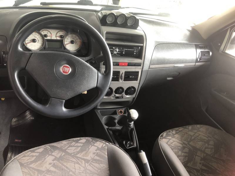 FIAT - STRADA - 2009/2010 - Cinza - R$ 45.800,00