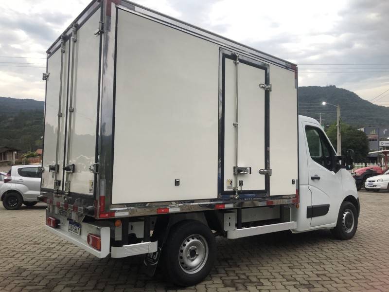 RENAULT - MASTER - 2021/2022 - Branca - R$ 205.800,00