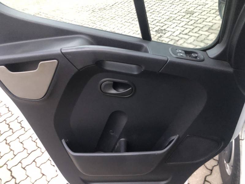 RENAULT - MASTER - 2021/2022 - Branca - R$ 205.800,00