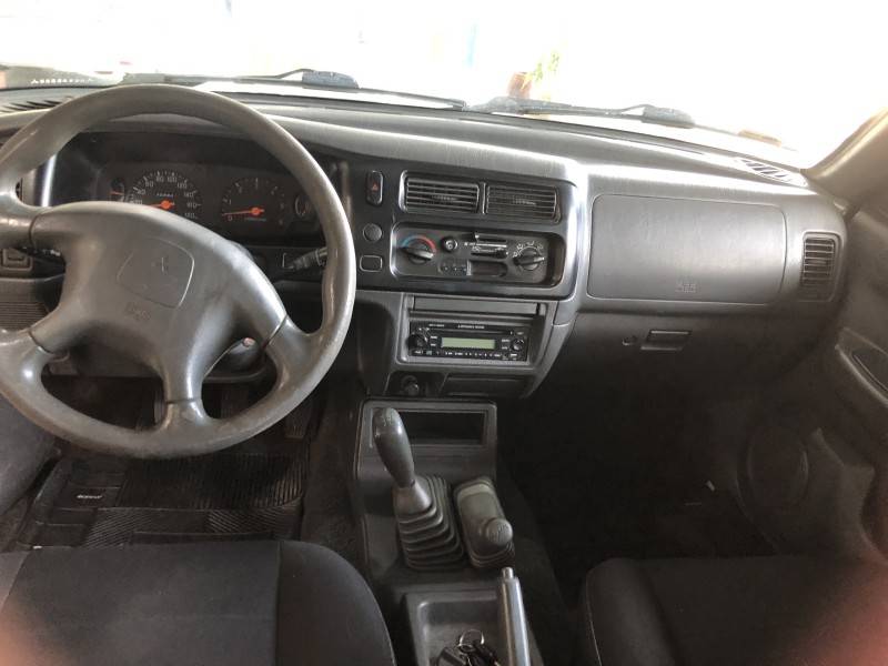 MITSUBISHI - L200 OUTDOOR - 2009/2010 - Prata - R$ 47.800,00