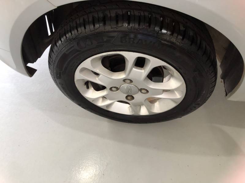 FORD - FIESTA - 2011/2012 - Prata - R$ 36.800,00