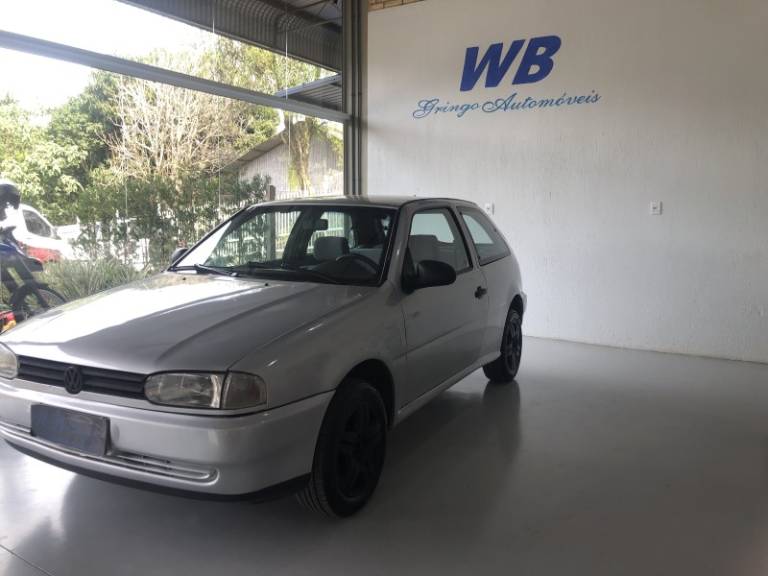 VOLKSWAGEN - GOL - 1996/1996 - Prata - R$ 11.800,00
