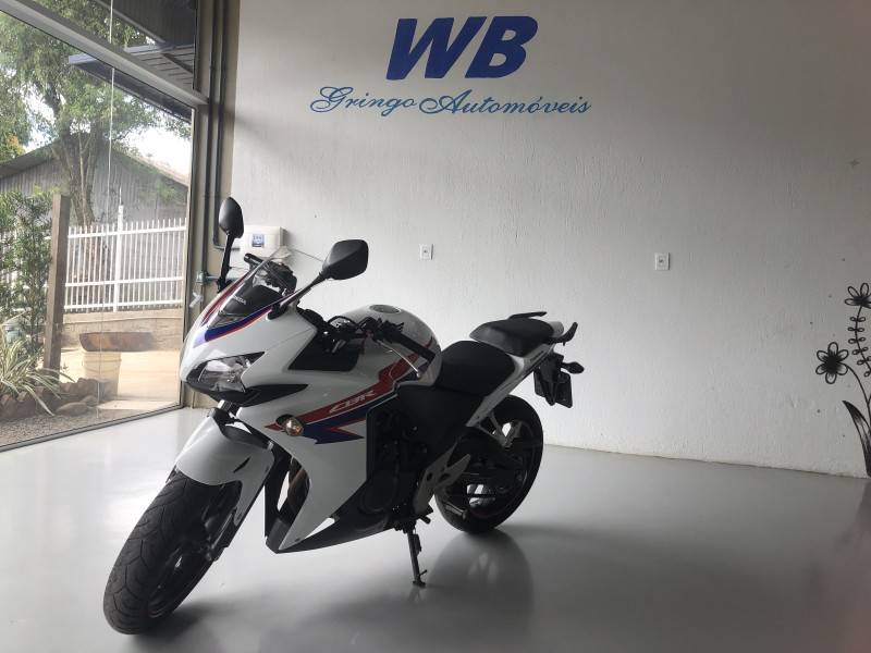 HONDA - CBR 500R - 2014/2014 - Branca - R$ 25.800,00