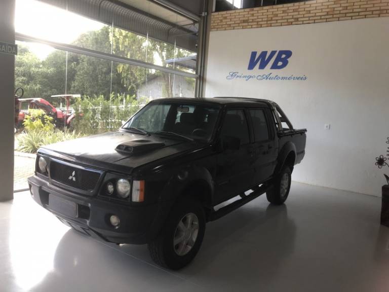 MITSUBISHI - L200 - 2003/2003 - Preta - R$ 38.800,00