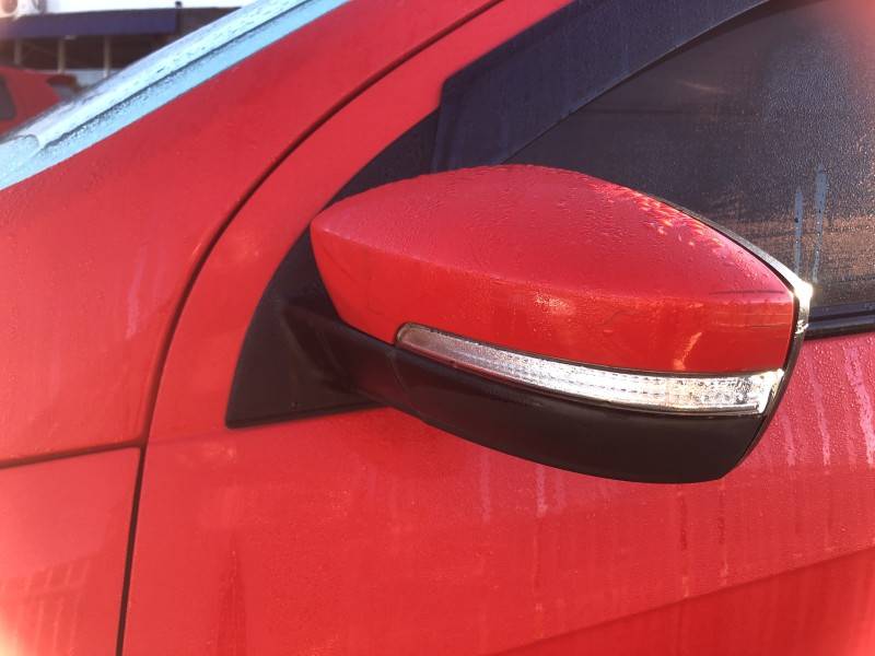 VOLKSWAGEN - GOL - 2014/2015 - Vermelha - R$ 42.800,00