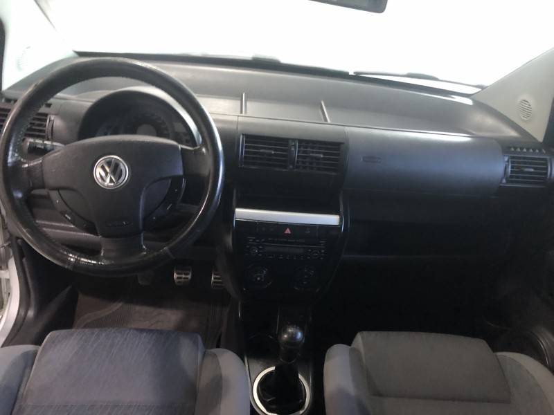 VOLKSWAGEN - CROSSFOX - 2006/2006 - Prata - R$ 31.800,00