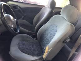 FORD - KA - 2000/2001 - Prata - R$ 10.800,00