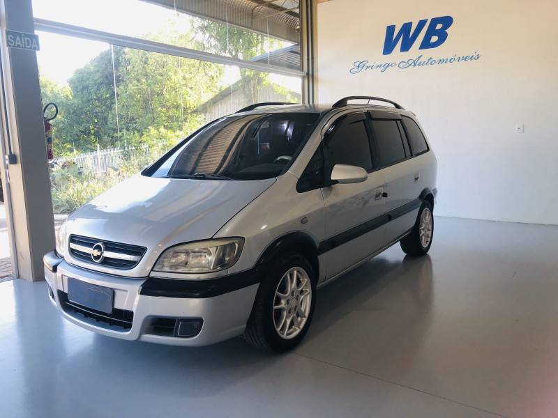 CHEVROLET - ZAFIRA - 2003/2003 - Prata - R$ 23.800,00