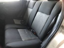 FORD - FIESTA - 2011/2012 - Prata - R$ 36.800,00