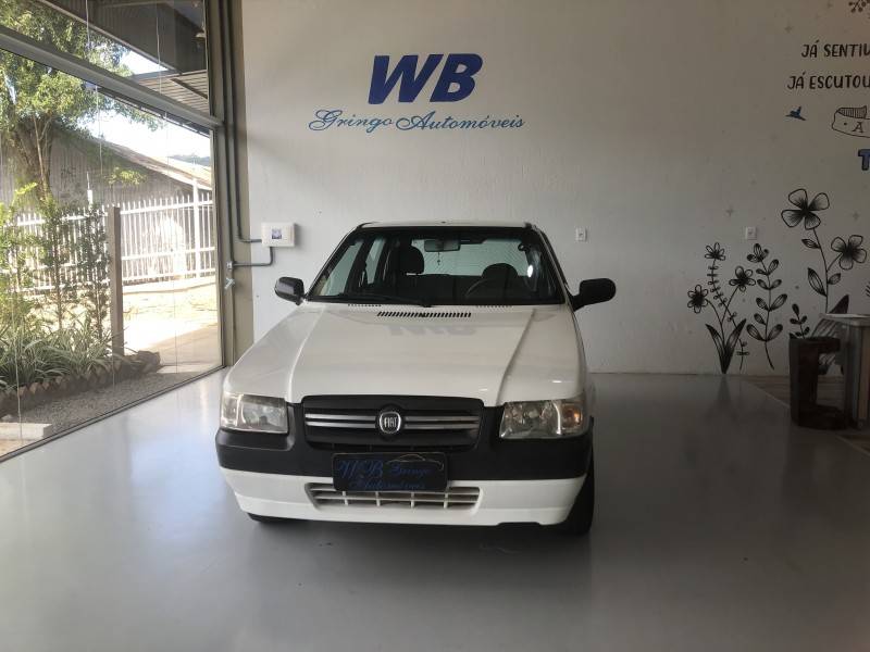 FIAT - UNO - 2012/2013 - Branca - R$ 29.800,00