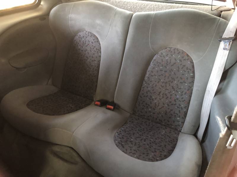 FORD - KA - 2000/2001 - Prata - R$ 10.800,00